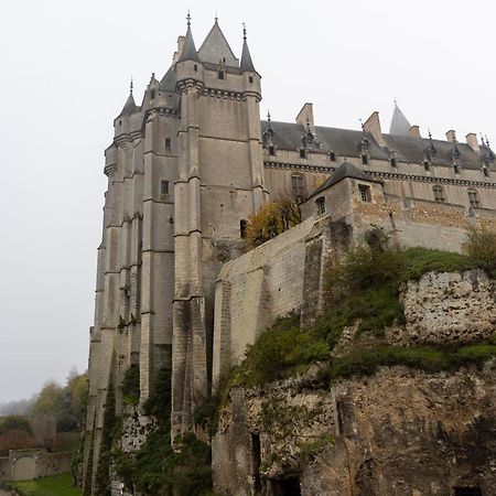 Maison Au Pied Du Chateau Châteaudun Exterior foto